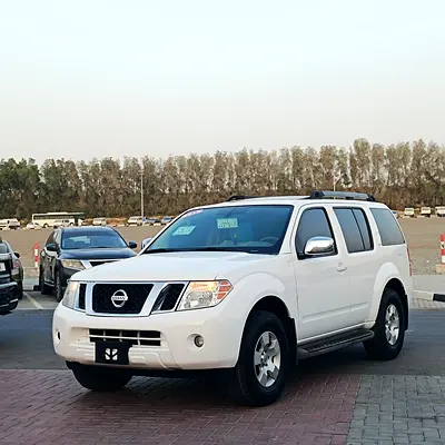 Nissan Pathfinder Platinum 2010 | GCC Specs | Top Option