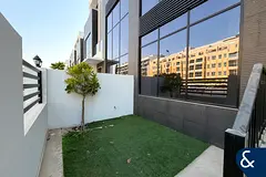 Villa | Modern | 4 bedrooms plus maid