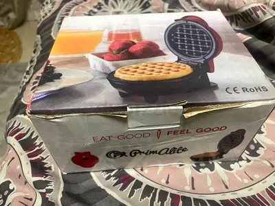 Compact Mini Waffle Maker - Primatte