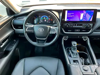 صورة 16 لـ 2024 Toyota GRAND HIGHLANDER