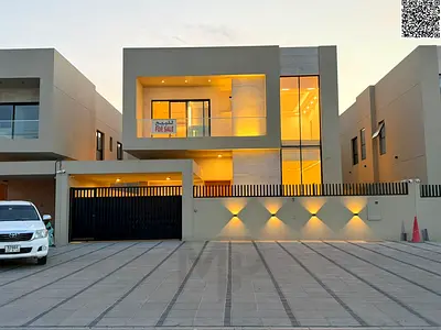 Your dream villa is luxurious, close to all services, freehold ownership for all nationalities, and banking facilities are available.