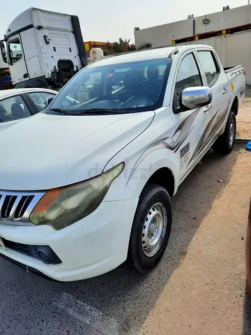 Mitsubishi L200 Double Cab GL 2016 GCC Specs
