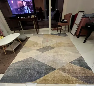 Carpet for urgent sale