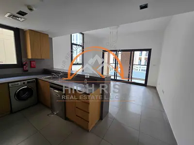 Bright & Spacious 1BHK | Double Balcony | 2 Bathrooms | Fully Fitted