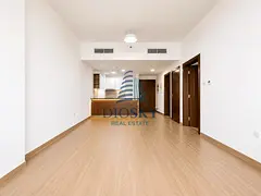 Bright Unit | Circle View | Vacant & Ready