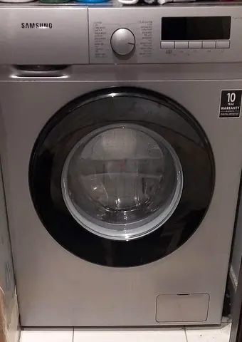 Samsung Front Load Washing Machine - Silver, 7kg (Good Condition)
