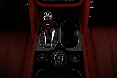 2021 Bentley BENTAYGA — миниатюра 17