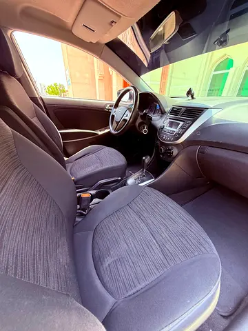 2017 Hyundai ACCENT — миниатюра 10