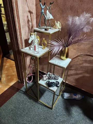 Marble Top Nesting Side Tables with Gold Frame (Set of 2)