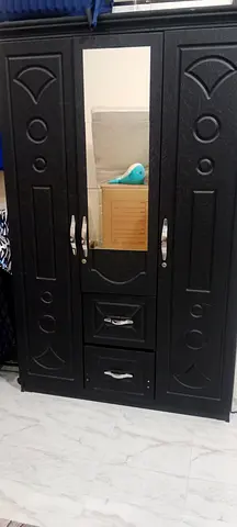 3 door cupboard