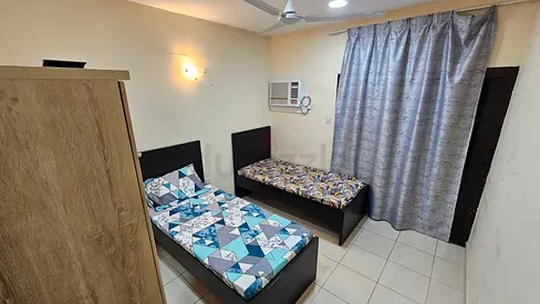 BED SPACE AVAILABLE FOR LADIES
