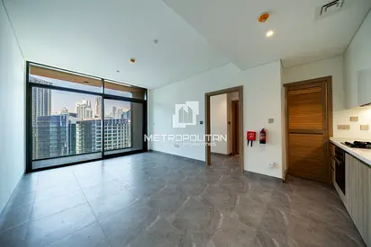Brand New Unit | Canal View | Middle floor