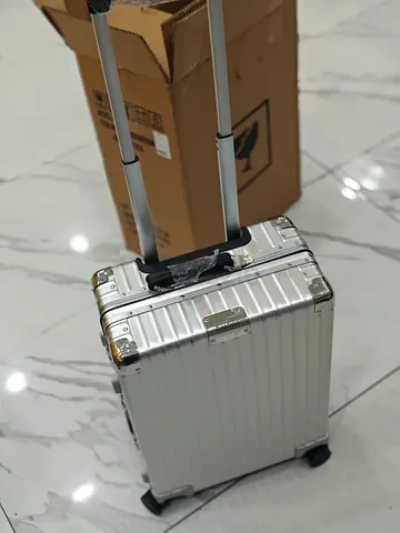 Suitcase aluminum