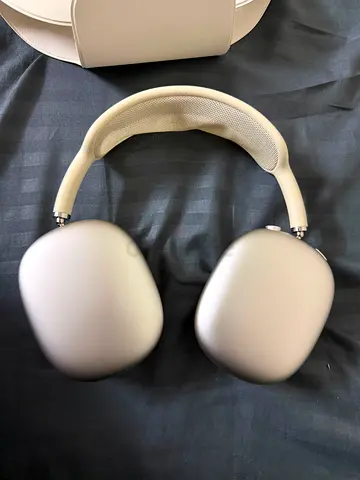 Apple AirPods Max (USB-C) – Good Condition