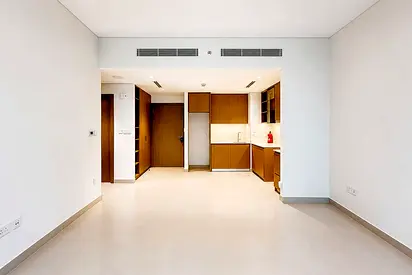 Pool View | High Floor Floor | Ready to Move-in