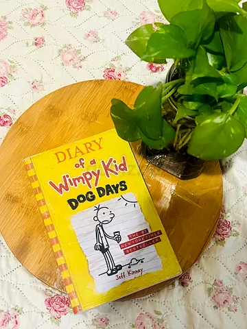 Diary of a Wimpy Kid: Dog Days — Jeff Kinney (Paperback)