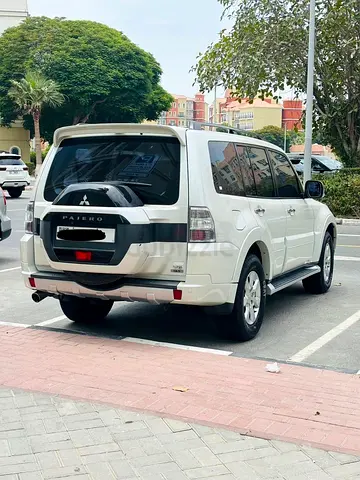 Mitsubishi Pajero GLS 2015 GCC Specs - Well Maintained