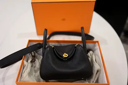 Hermes black clemence leather mini lindy