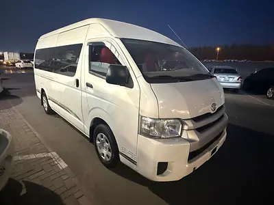 Toyota Hiace 2.7L Highroof 13 Seats Passenger van 2018 Model Accident Free Excellent condition