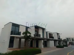 4BR Villa plus maid room | Courtyard &amp; Pool Access