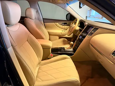 2017 Infiniti QX70 — фото 11