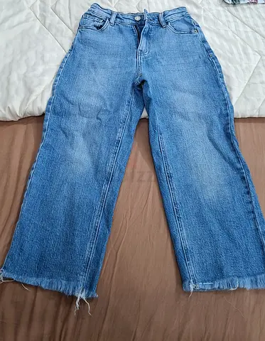 Girls jeans, size 8 to 9 years