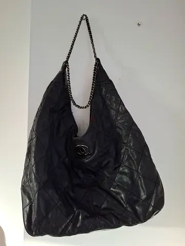 Large CHANEL Black Quilted Leather Shoulder Bag with Chain Strap