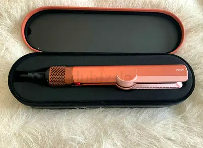 Dyson HT01 airstrait (hair straightener) with gift box brand new