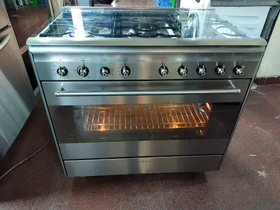 Smeg 5-Burner Gas Range with Oven - Good Working Condition latest Version 90cm