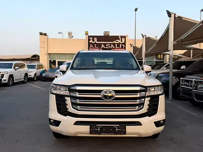 Toyota Land Cruiser GXR 2022 GCC Specs