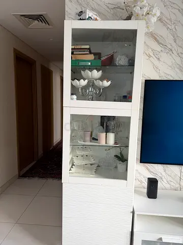 White Glass Display Cabinet / China Cabinet in Good Condition