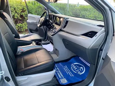 صورة مصغرة 3 لـ 2015 Toyota SIENNA