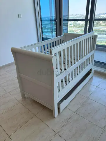 White Wooden Baby Crib with Storage Drawer — Good Condition