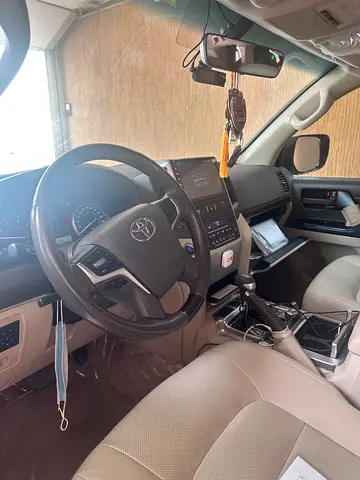 صورة 4 لـ 2021 Toyota LAND CRUISER