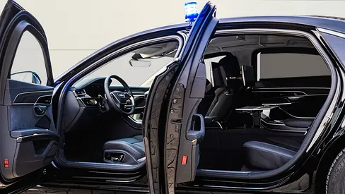 2025 AUDI A8 缩略图 9