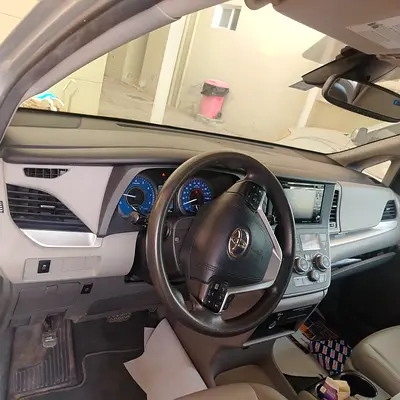 2020 Toyota Sienna LE - Clean Condition - American Specs