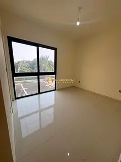 Unfurnished Townhouse | Renovated &amp; Corner unit | Single Row