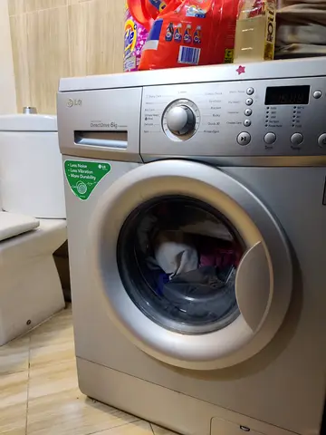 LG Front Load Washing Machine 6kg - Good Working Condition
