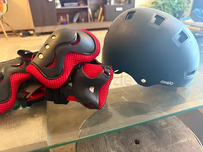 Helmet and Knee/Elbow Protective Pads Set (Oxelo) - Good Condition