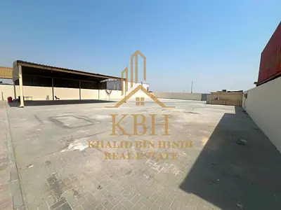 للإيجار ساحة صناعية مع سكن عمال في المنطقة الصناعية السجعة – الشارقة | موقع استراتيجي مثالي للأنشطة الصناعية والتخزين والخدمات اللوجستية