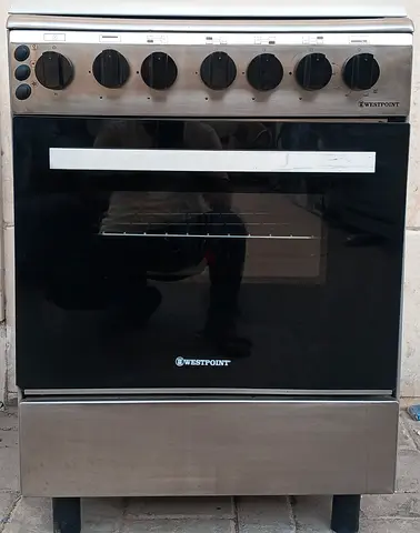 WESTPOINT gas cooker, with 4 burners, working perfect, size 60x60cm