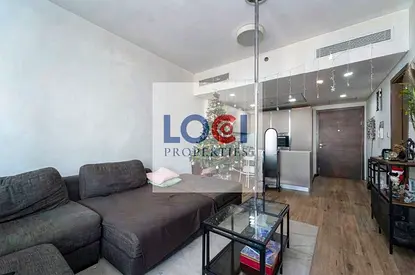 **VACANT END OF JULY | SEMI FURNISHED | LUXURY