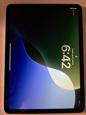 Apple iPad Air 11-inch (M2) 128GB – Excellent Condition