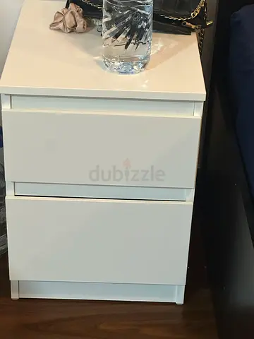 IKEA white 2-drawer 2 bedside table/nightstand in good condition