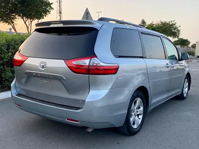 صورة مصغرة 8 لـ 2015 Toyota SIENNA