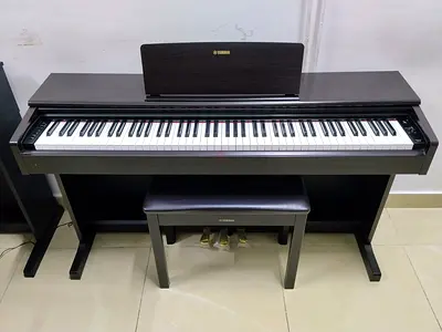 The Yamaha Arius YDP-144 is a highly popular, entry-to-mid-level 88-key digital home piano. It featu