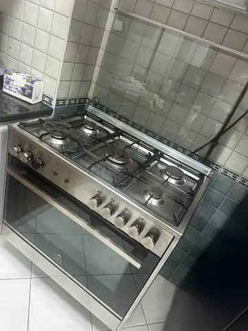 Stainless Steel 5-Burner Gas Cooker with Built-in Oven - Good Condition