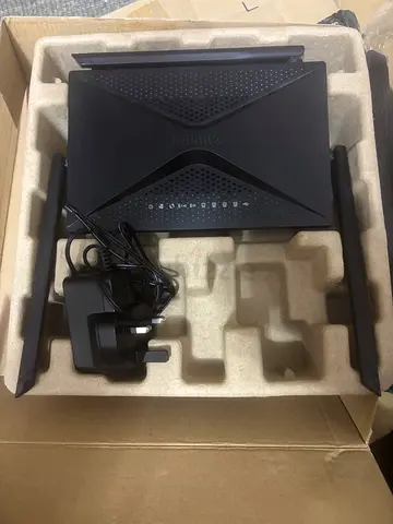 D-Link Wireless Router with 4 Detachable Antennas and UK Adapter - Used