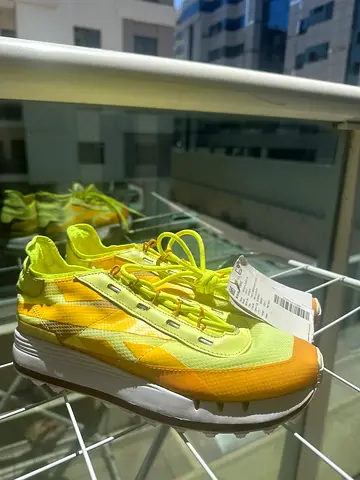Neon yellow unisex athletic sneakers - barely used, size tag attached