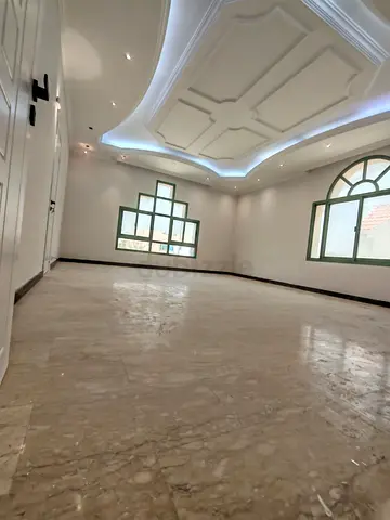 Al khawneej studio available